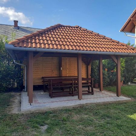 Nóra Apartman Balatonlelle Zewnętrze zdjęcie